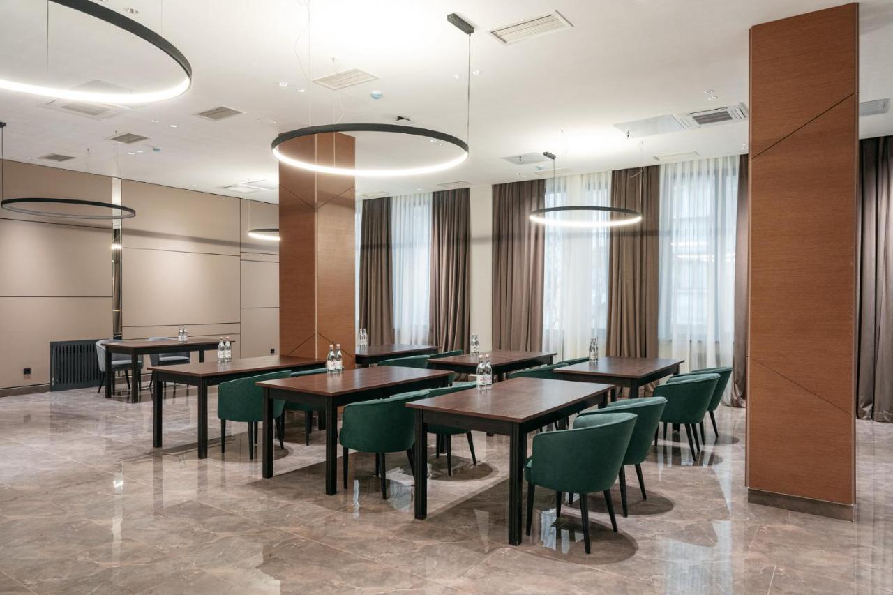 Raavah Aparthotel Almaty Exterior photo