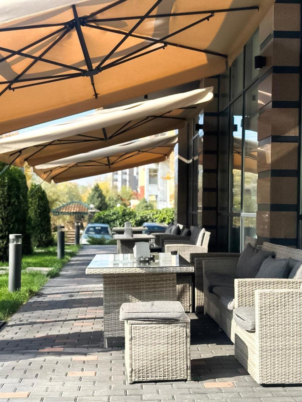 Raavah Aparthotel Almaty Exterior photo